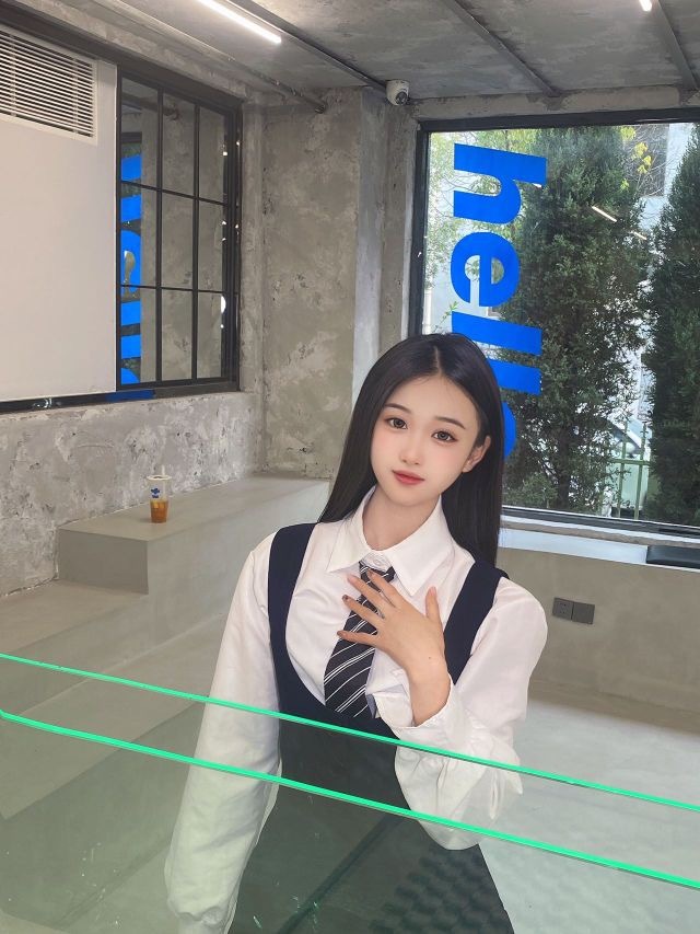 谢贤前女友CoCo账号头像变黑引发网友感慨